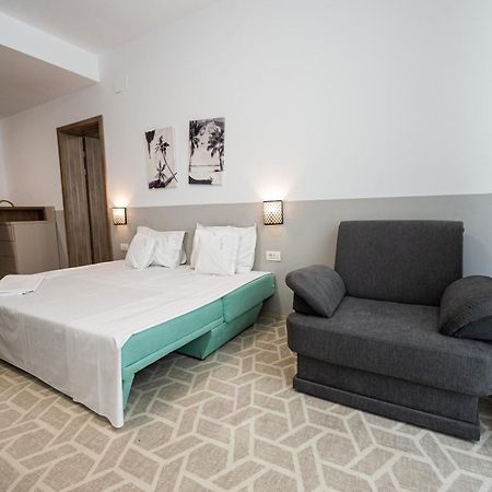 Hotel Clas Mamaia Nord Năvodari Exterior foto