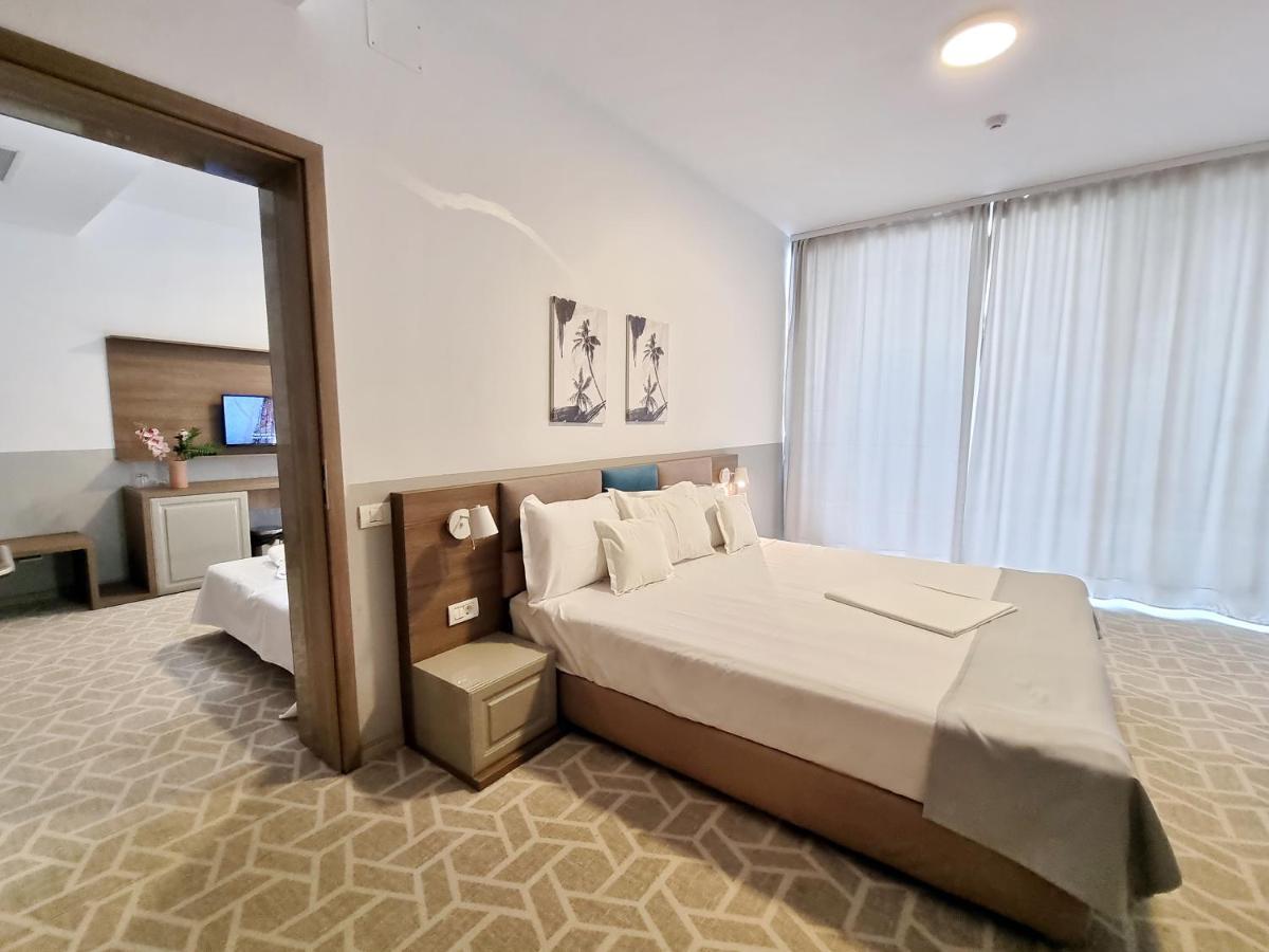 Hotel Clas Mamaia Nord Năvodari Exterior foto