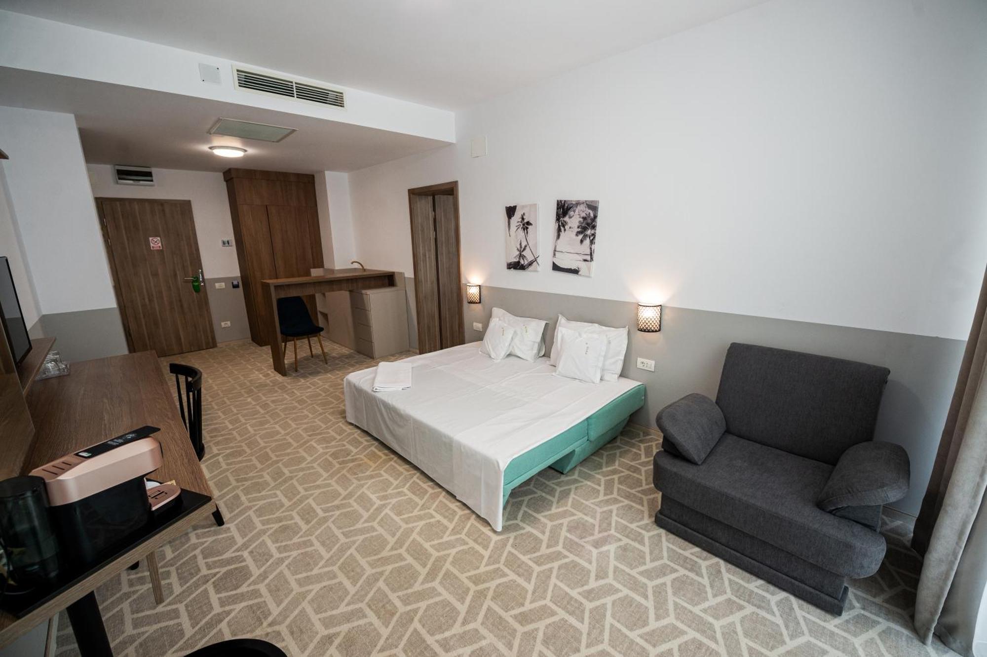 Hotel Clas Mamaia Nord Năvodari Exterior foto