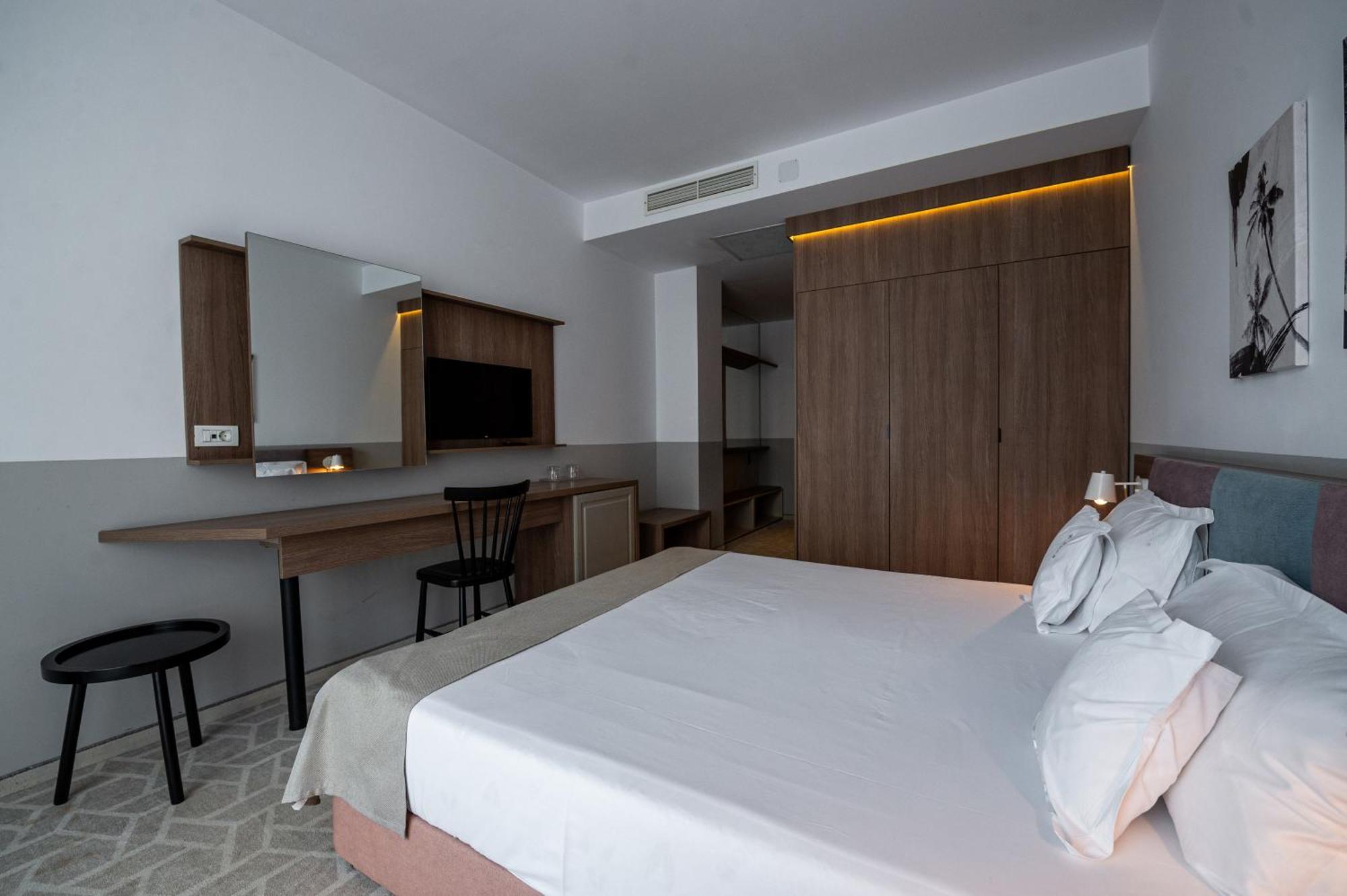 Hotel Clas Mamaia Nord Năvodari Exterior foto
